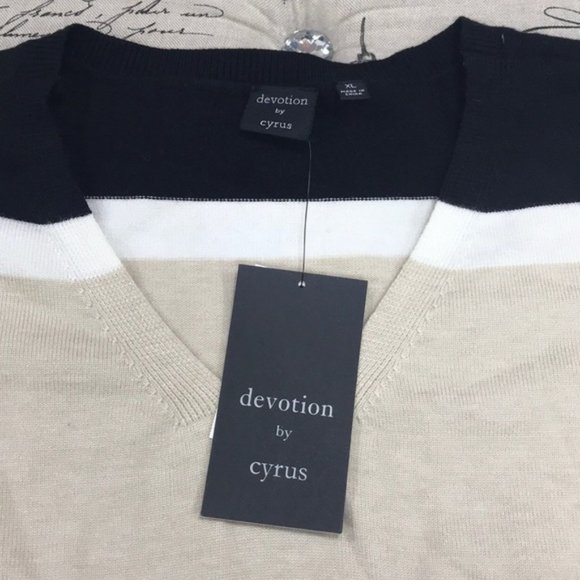 Devotion by Cyrus Women's Sweater - Picture 3 of 7